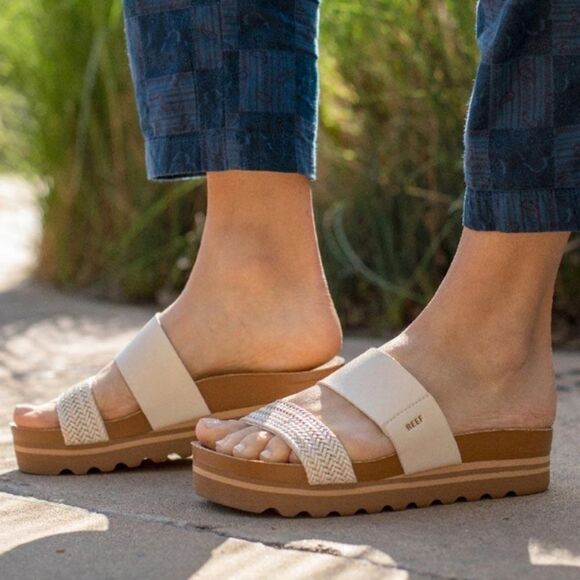 Reef Cushion Vista Hi Sandal- Vintage - Picture 2 of 12